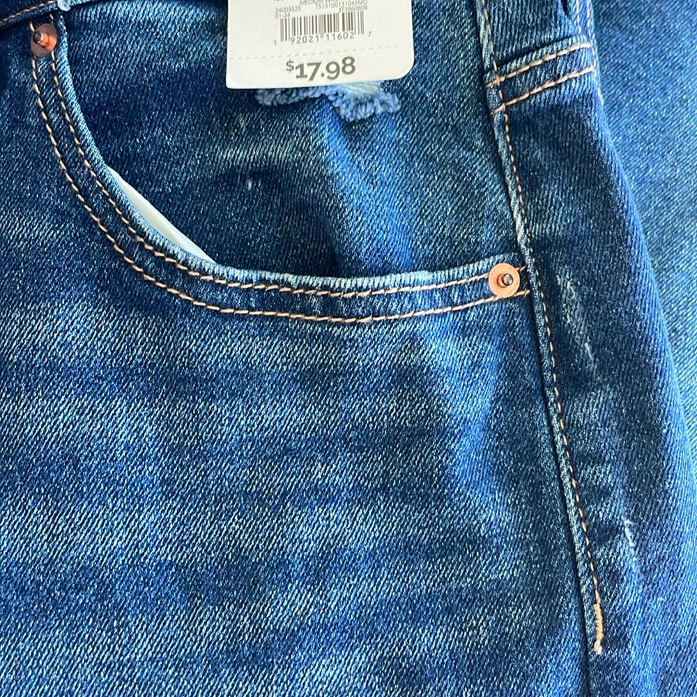 NWT Distressed Bermuda Shorts for Women’s Plus from Terra & Sky - Picture 5 of 5